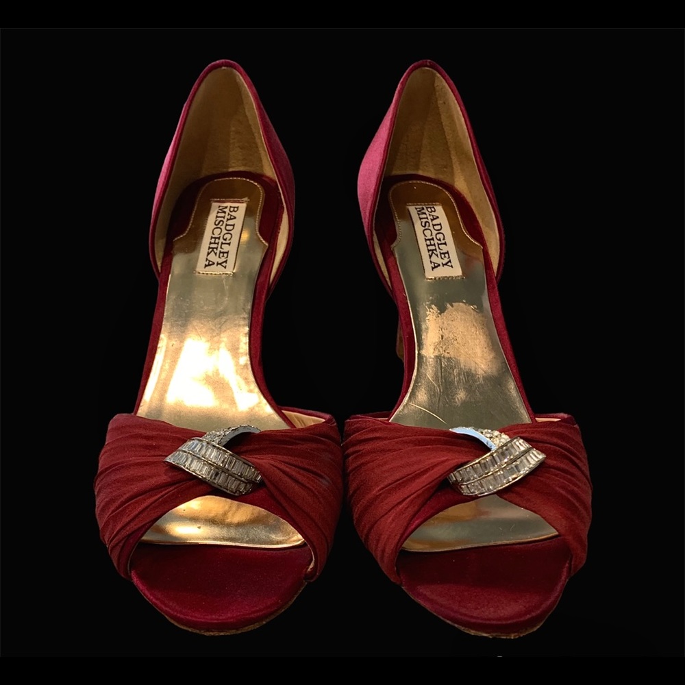 Badgley Mischka burgundy satin dressy heels Size 8